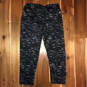 5 for $22 Ladies Badger Static Capri Leggings